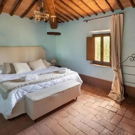 Castello Di Bossi Agroturismo *