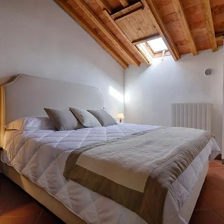 Castello Di Bossi Agroturismo *
