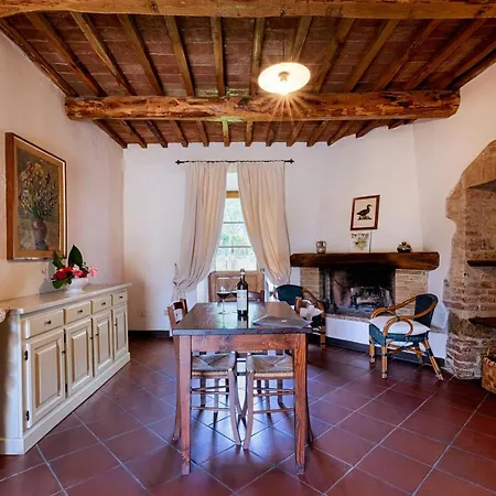 Castello Di Bossi Agroturismo